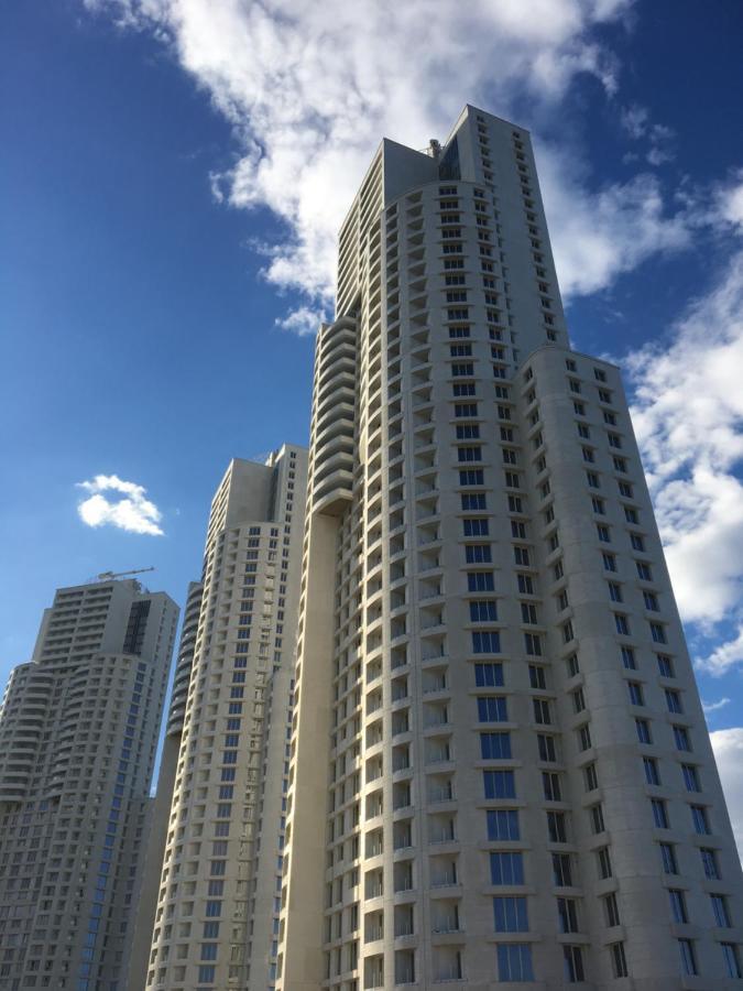 Mdm Sky Apartments Skopje Exteriör bild